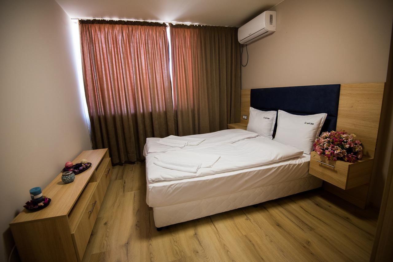 Court Inn Panagjuriste Kültér fotó