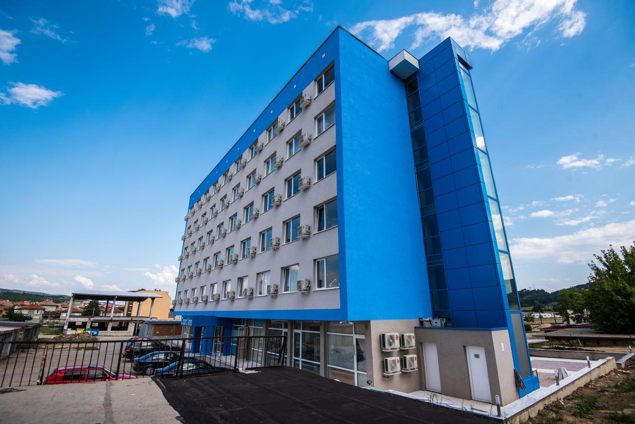 Court Inn Panagjuriste Kültér fotó